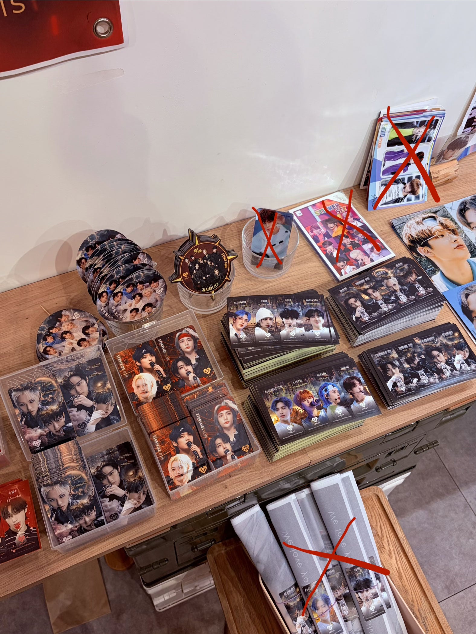 KPOP Fragment Bundle — 30 pièces — Ateez, Stray Kids, TXT, G-Dragon