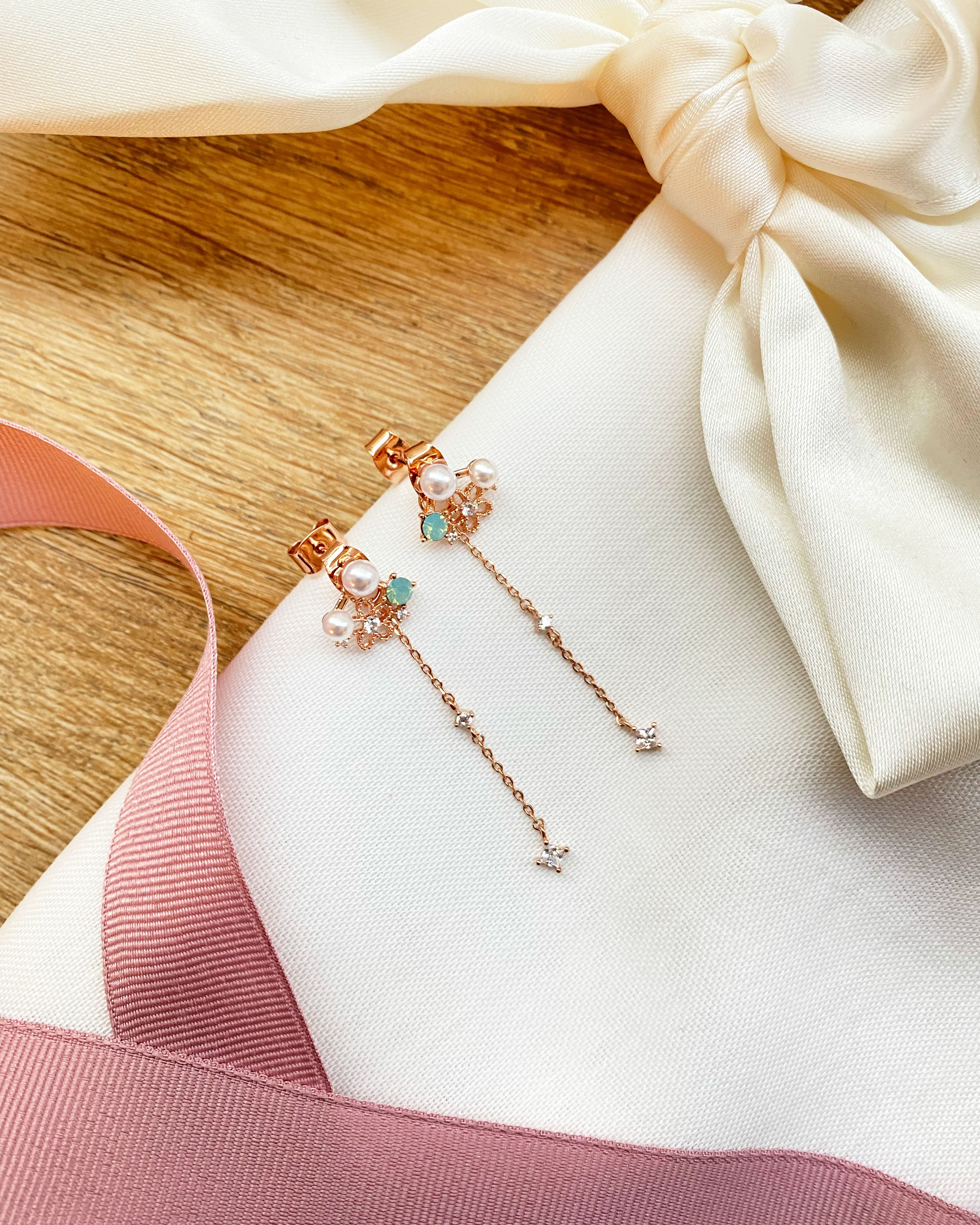 Pearly Marine Bouquets - Golden Rose, Argent